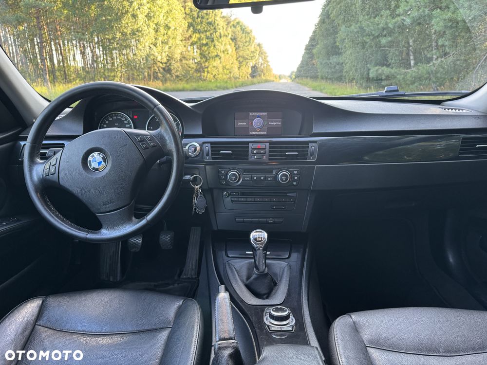 BMW Seria 3 320d - 11