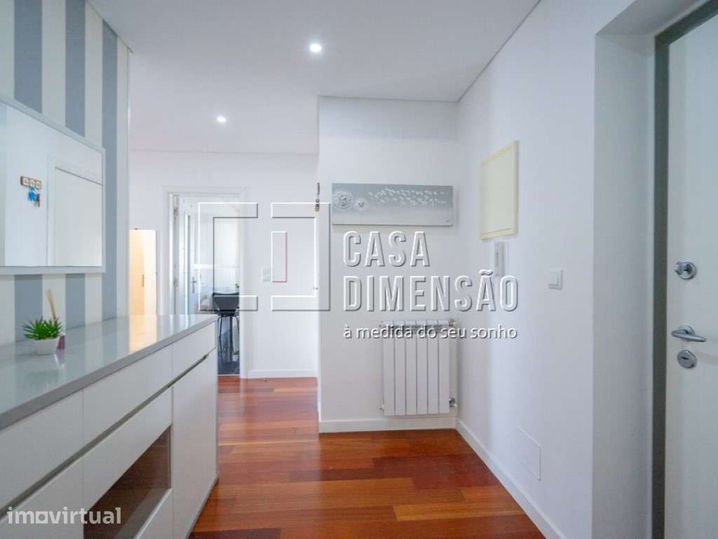 Apartamento de tipologia T2 na Serra de Carnaxide, com Garagem, com... - Grande imagem: 3/45