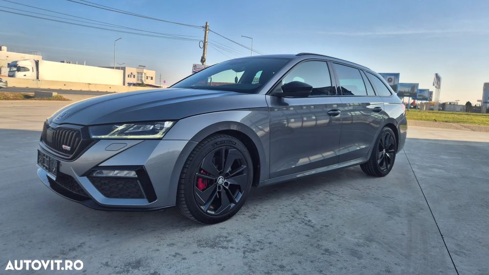 Skoda Octavia Combi 2.0 TDI DSG RS Plus - 1