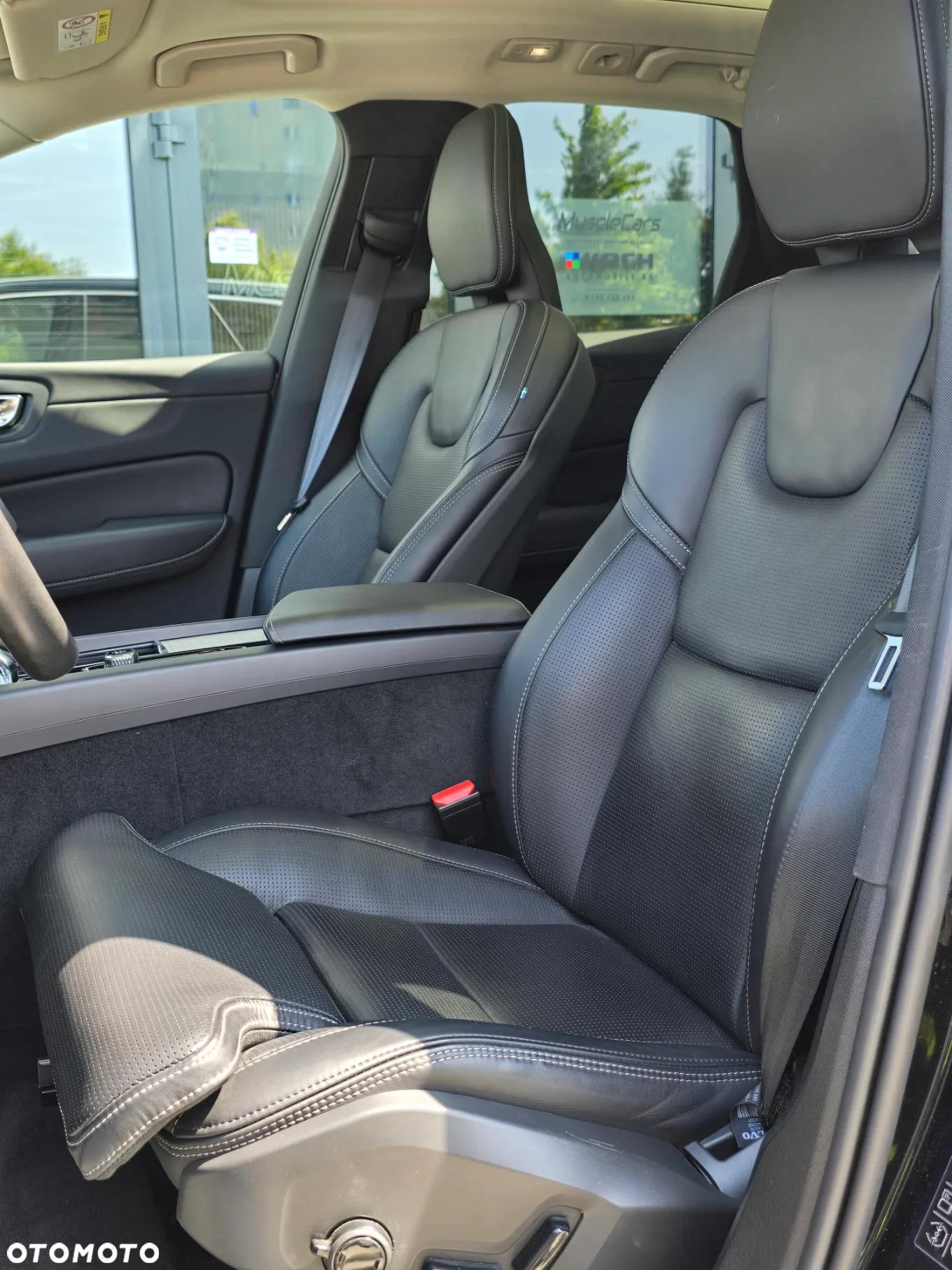 Volvo XC 60 T6 Plug-In Hybrid AWD Inscription - 6