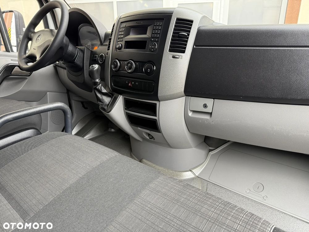 Mercedes-Benz Sprinter 319 Chłodnia Mroźnia Winda - 30