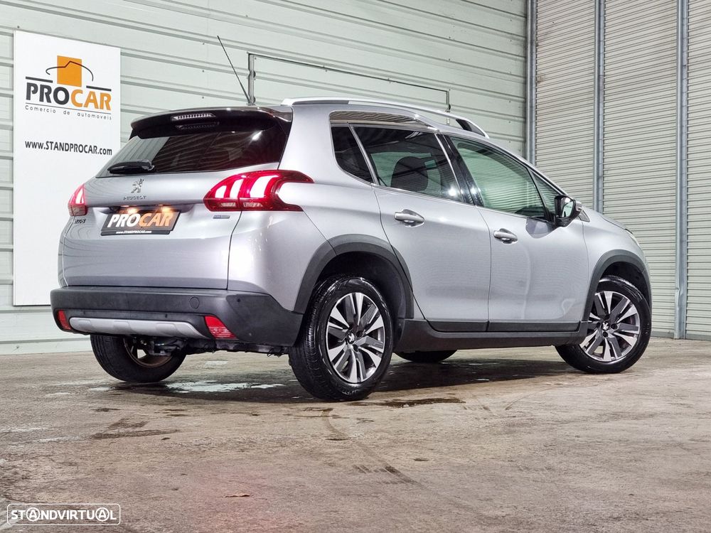 Peugeot 2008 1.2 PureTech Allure - 2