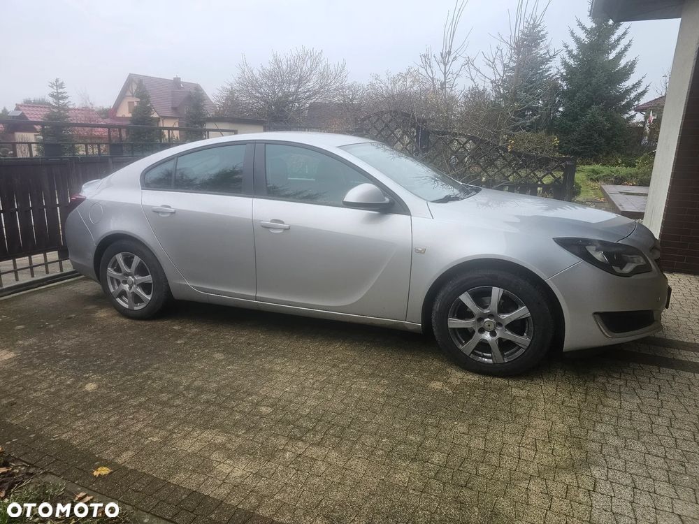 Opel Insignia 1.8 - 30