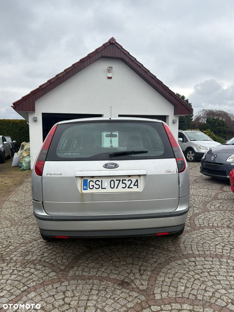 Ford Focus 1.8 TDCi Ambiente - 9