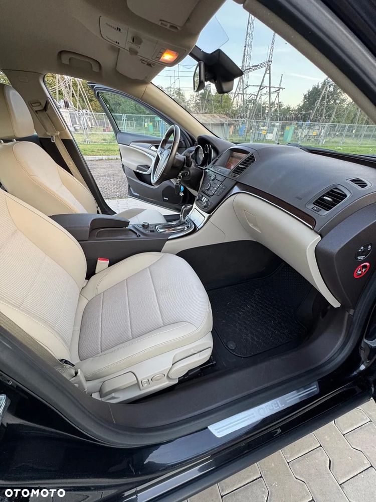 Opel Insignia - 30