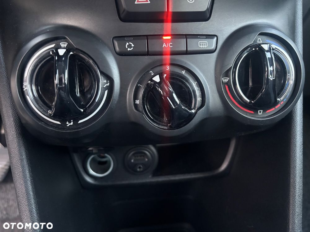Peugeot 208 PureTech 82 Style - 27