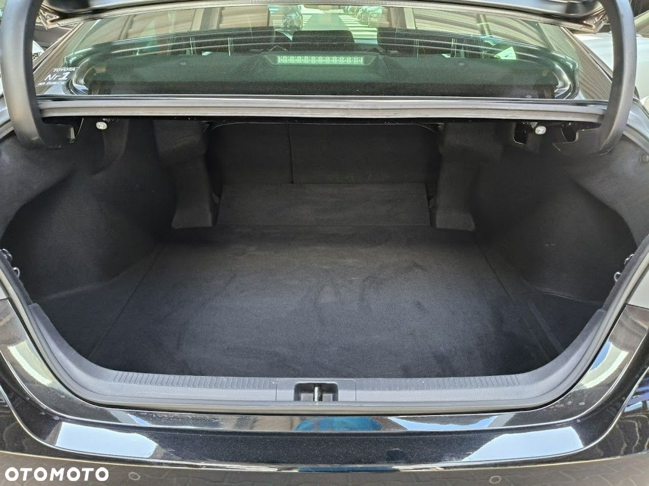 Toyota Camry - 13