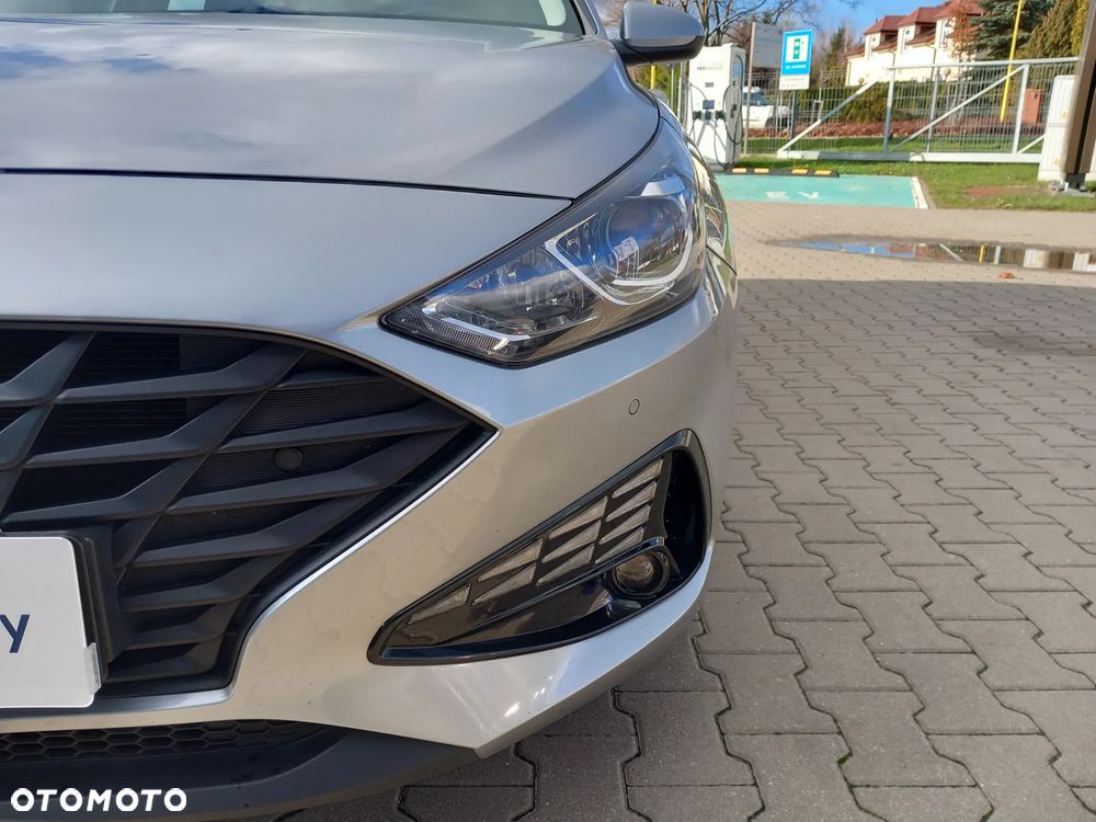 Hyundai i30 1.5 DPI Modern - 25