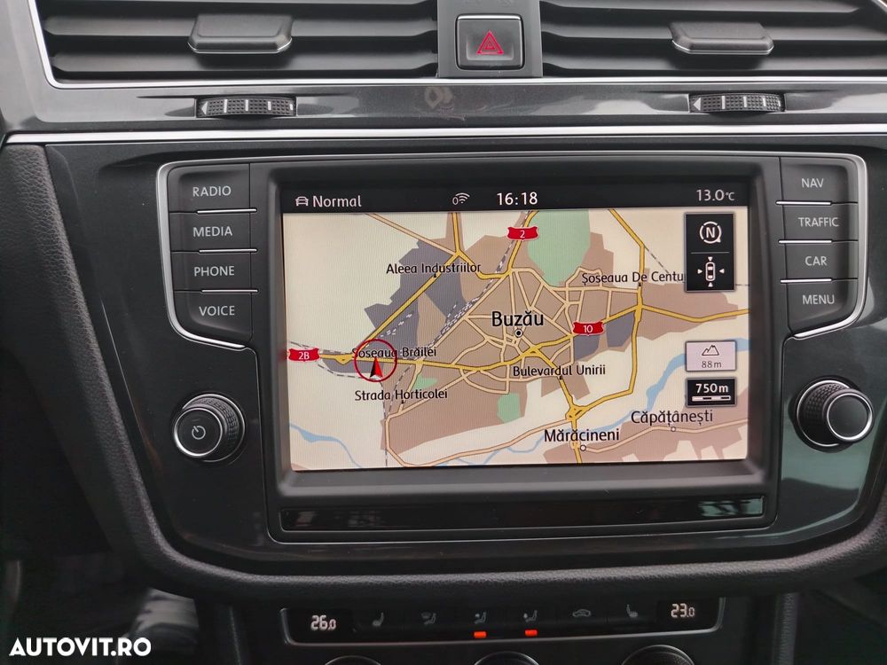 Volkswagen Tiguan 2.0 TDI 4Mot DSG Comfortline - 6