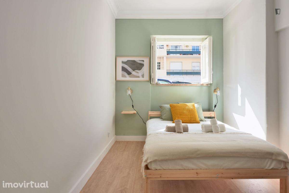 Quarto - localizado em Roma-Areeiro Lisbon - Grande imagem: 2/8