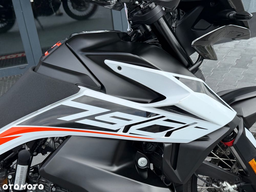 KTM Adventure - 17