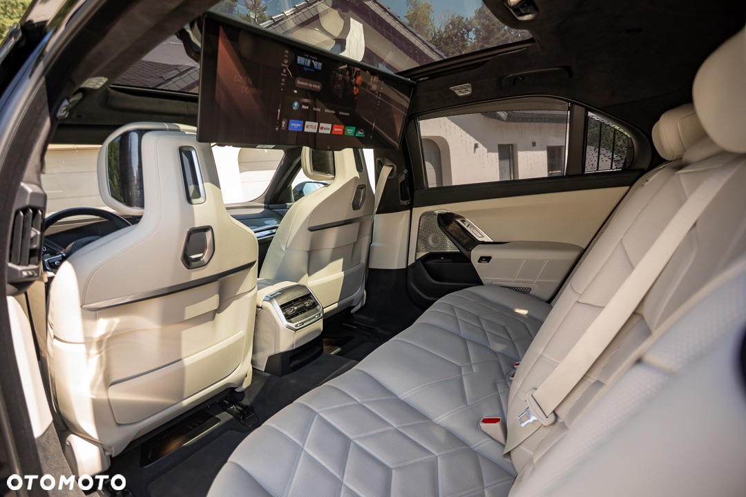 BMW Seria 7 - 19