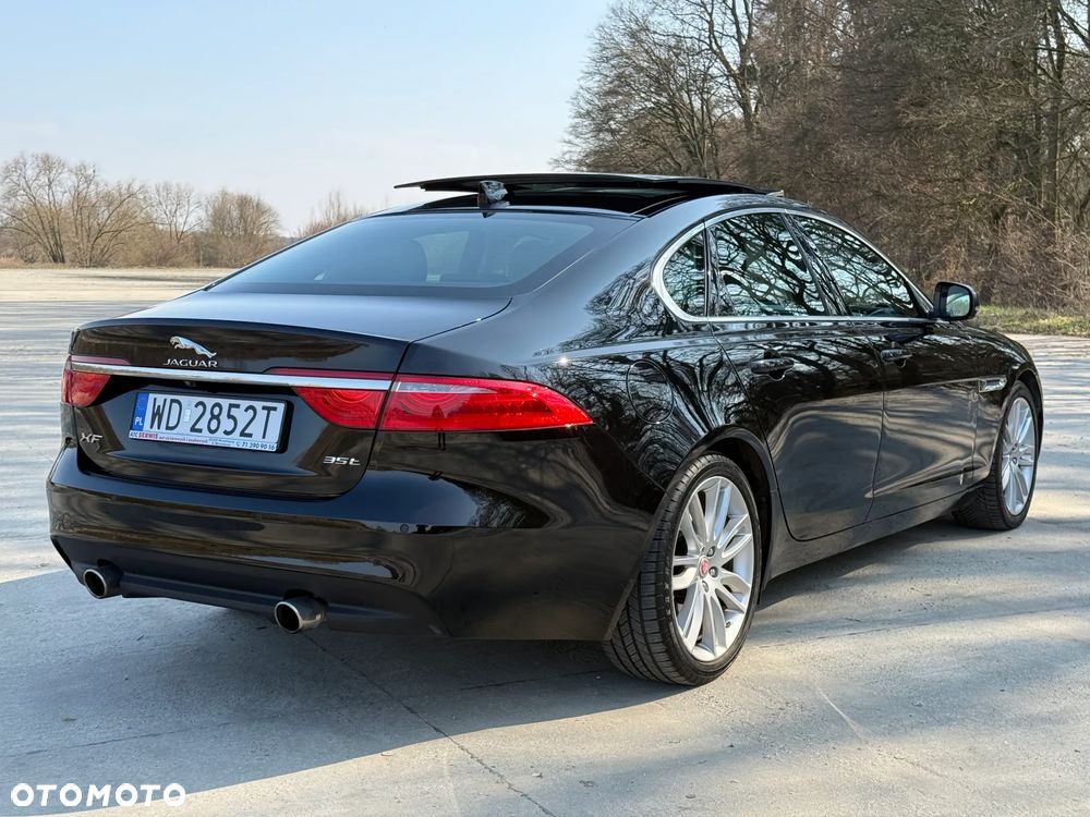 Jaguar XF 35t Portfolio - 1