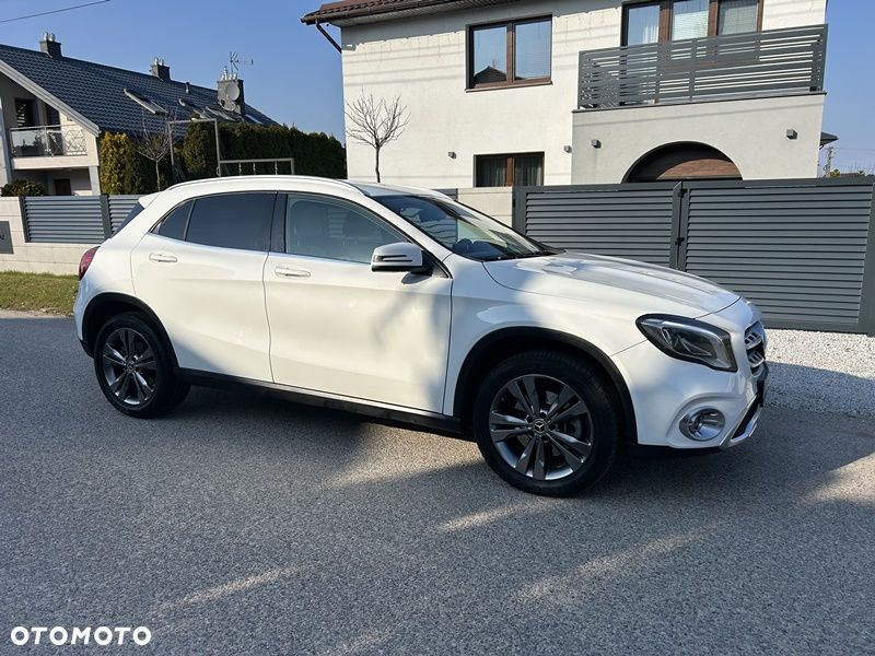 Mercedes-Benz GLA 250 7G-DCT UrbanStyle Edition - 5