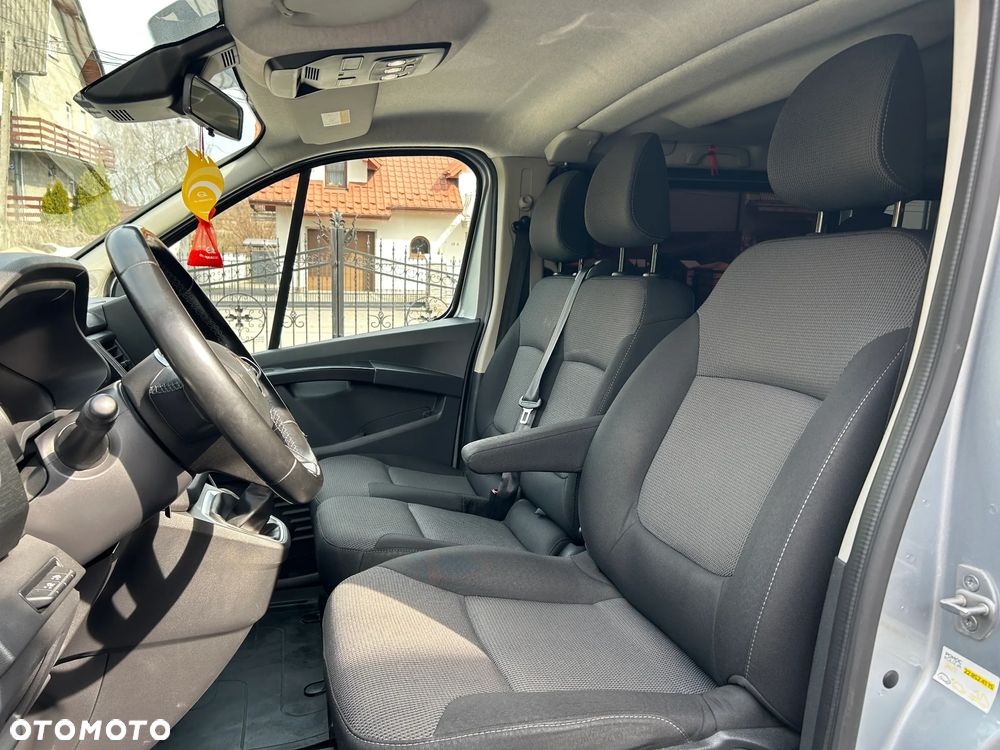 Renault Trafic 2.0 dCi - 12