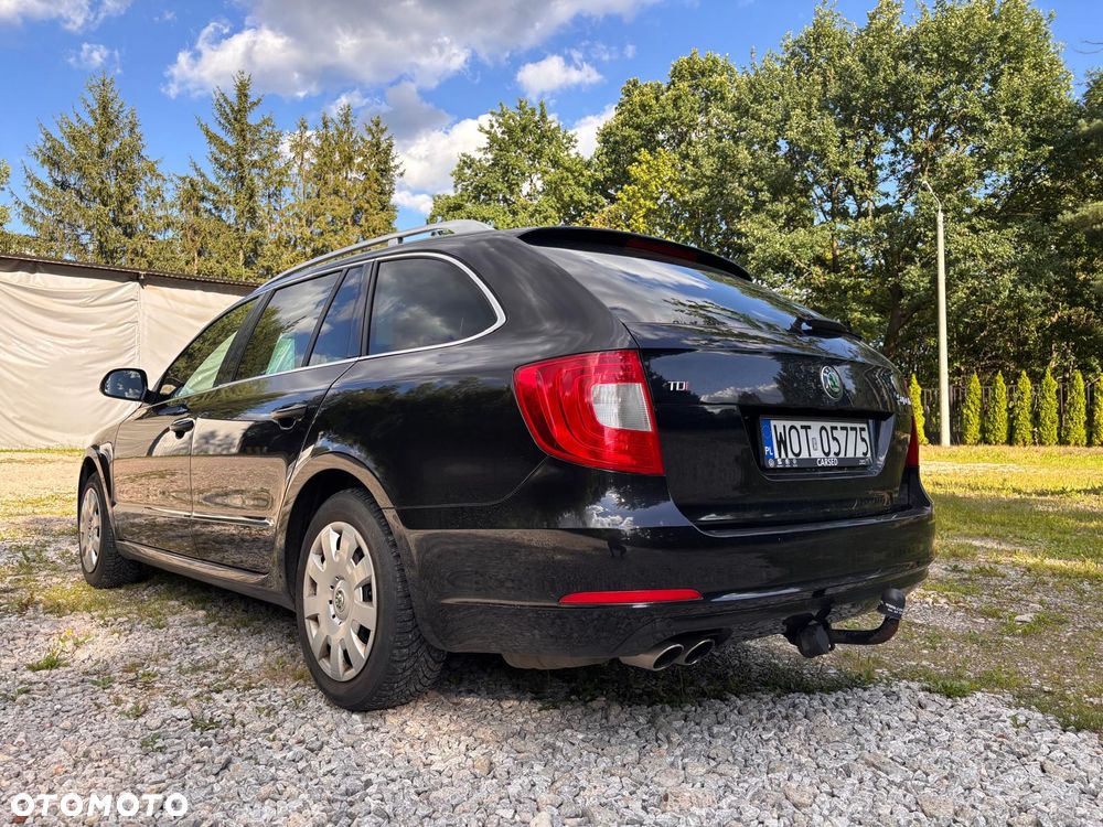 Skoda Superb 2.0 TDI Ambition - 4