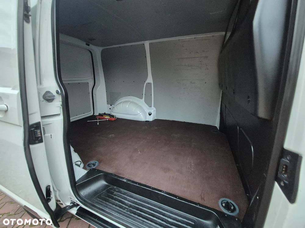 Volkswagen T5 - 18