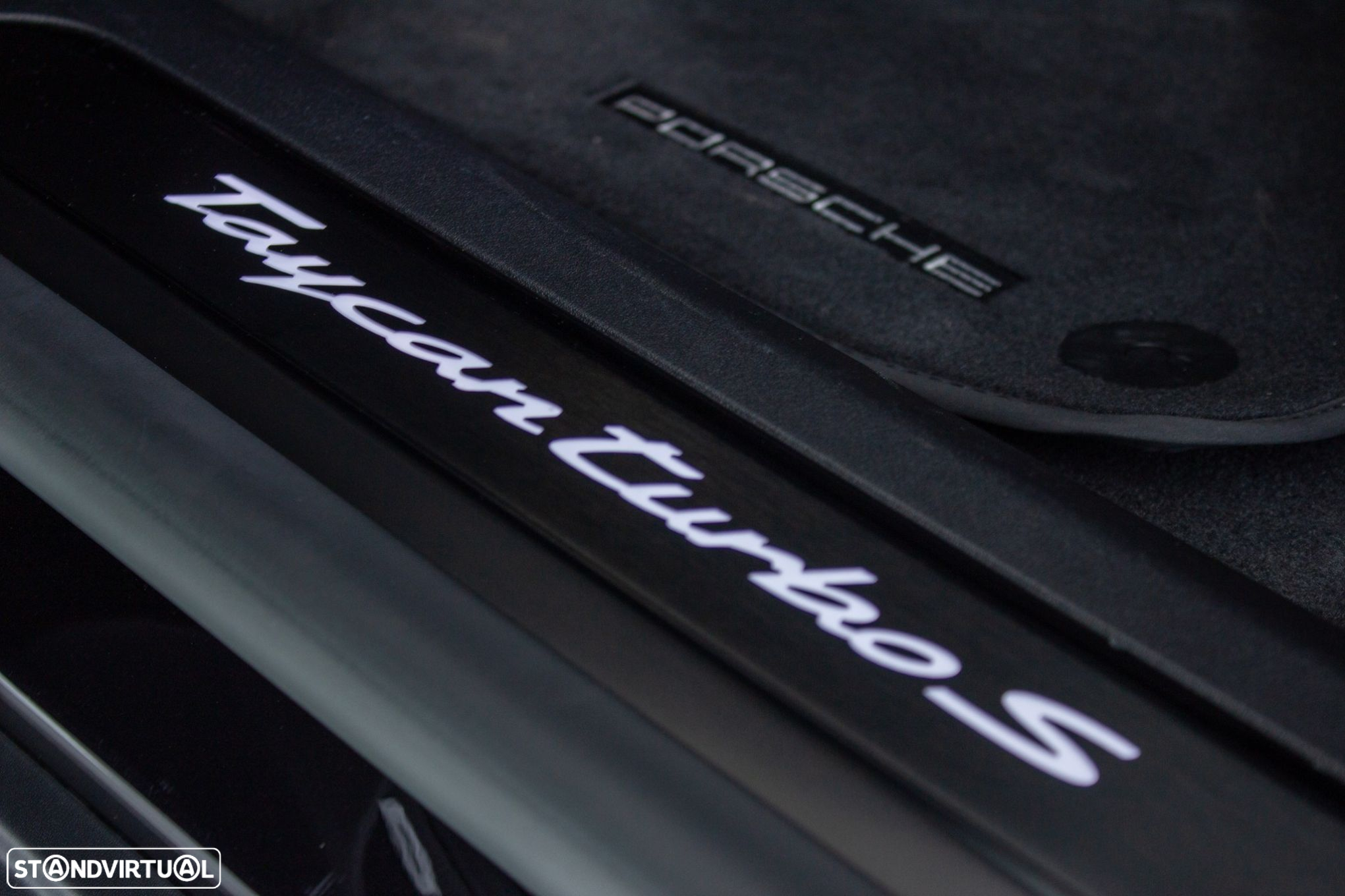 Porsche Taycan Cross Turismo Turbo S - 17