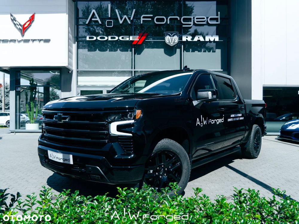 Chevrolet Silverado - 1