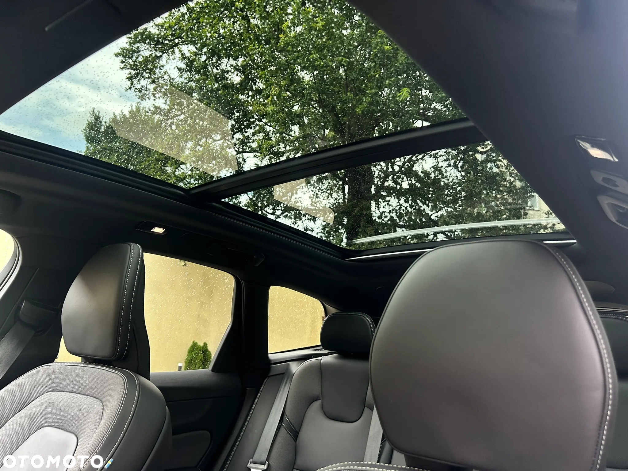 Volvo XC 60 B4 D AWD Plus Dark - 20