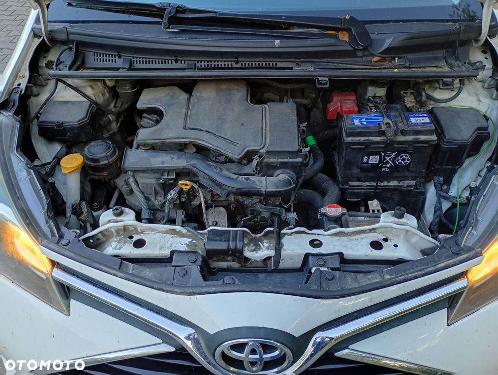 Toyota Yaris - 16