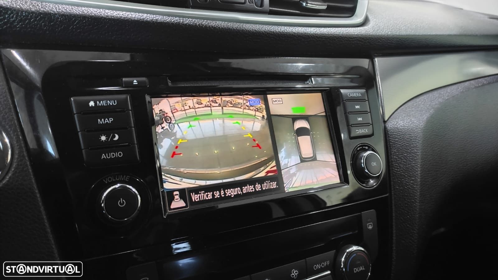 Nissan Qashqai 1.3 DIG-T N-Connecta - 32