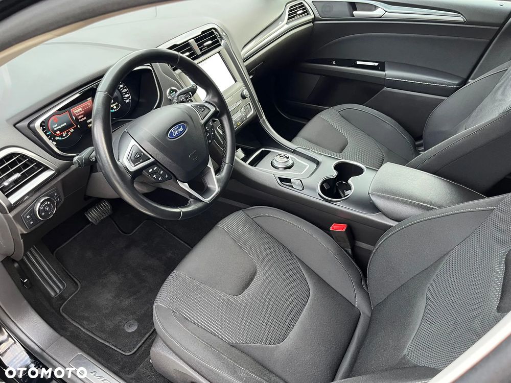 Ford Mondeo 2.0 EcoBlue Titanium - 26