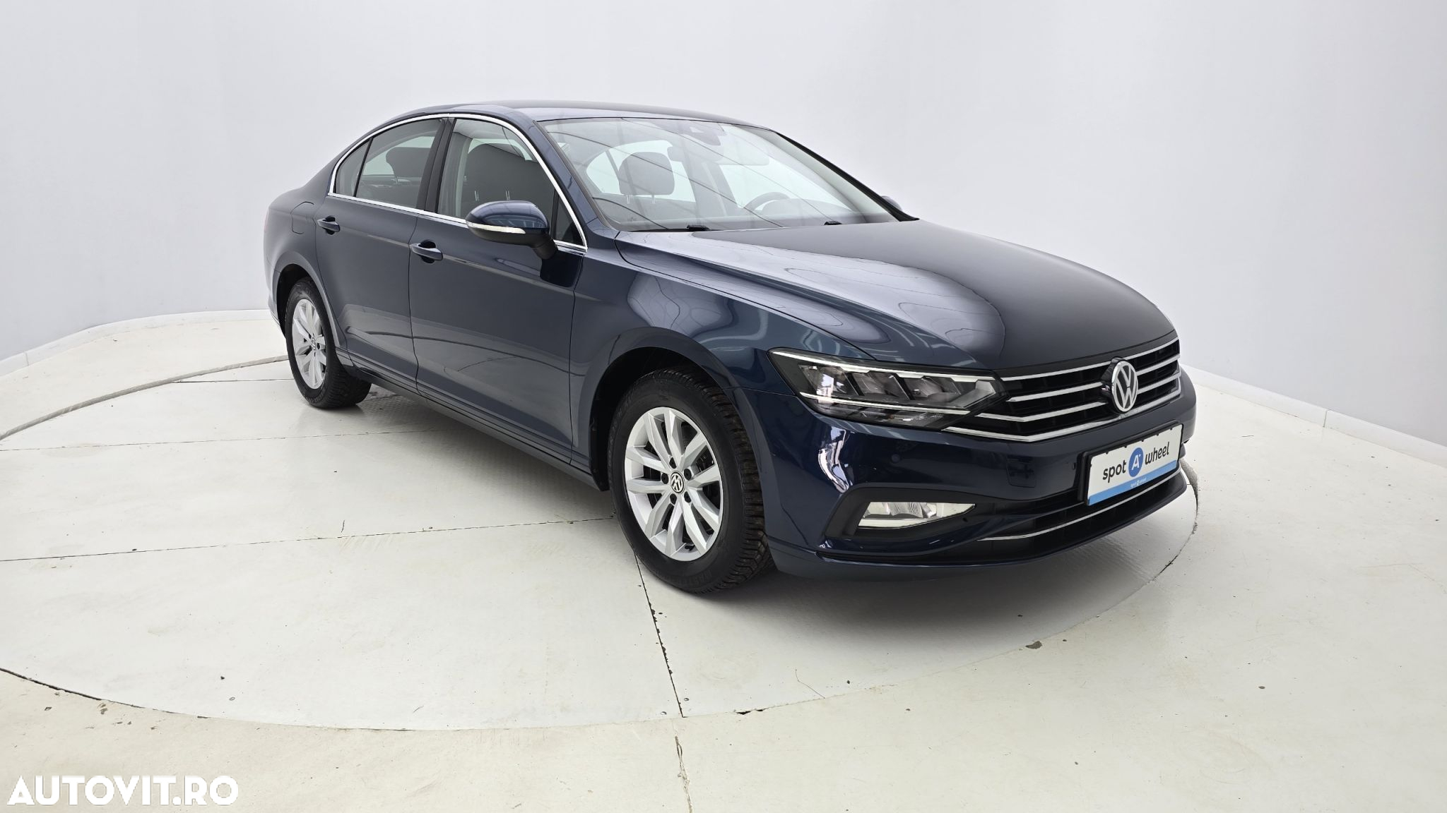 Volkswagen Passat 1.5 TSI ACT DSG Comfortline - 4