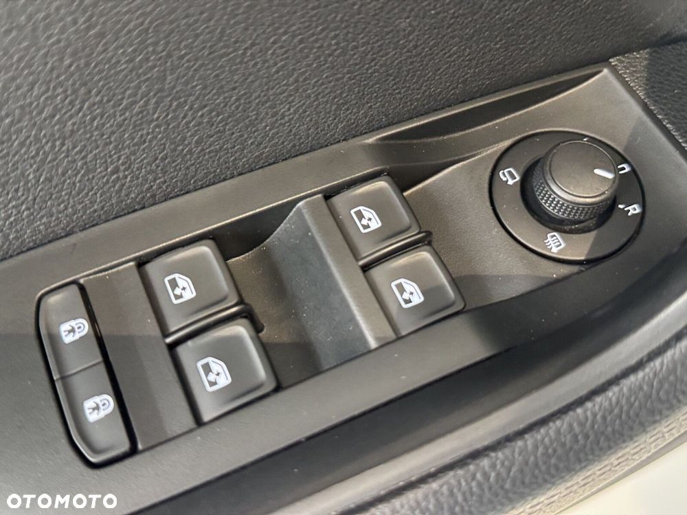 Skoda Superb 2.0 TDI SCR 4x4 Scout DSG - 12