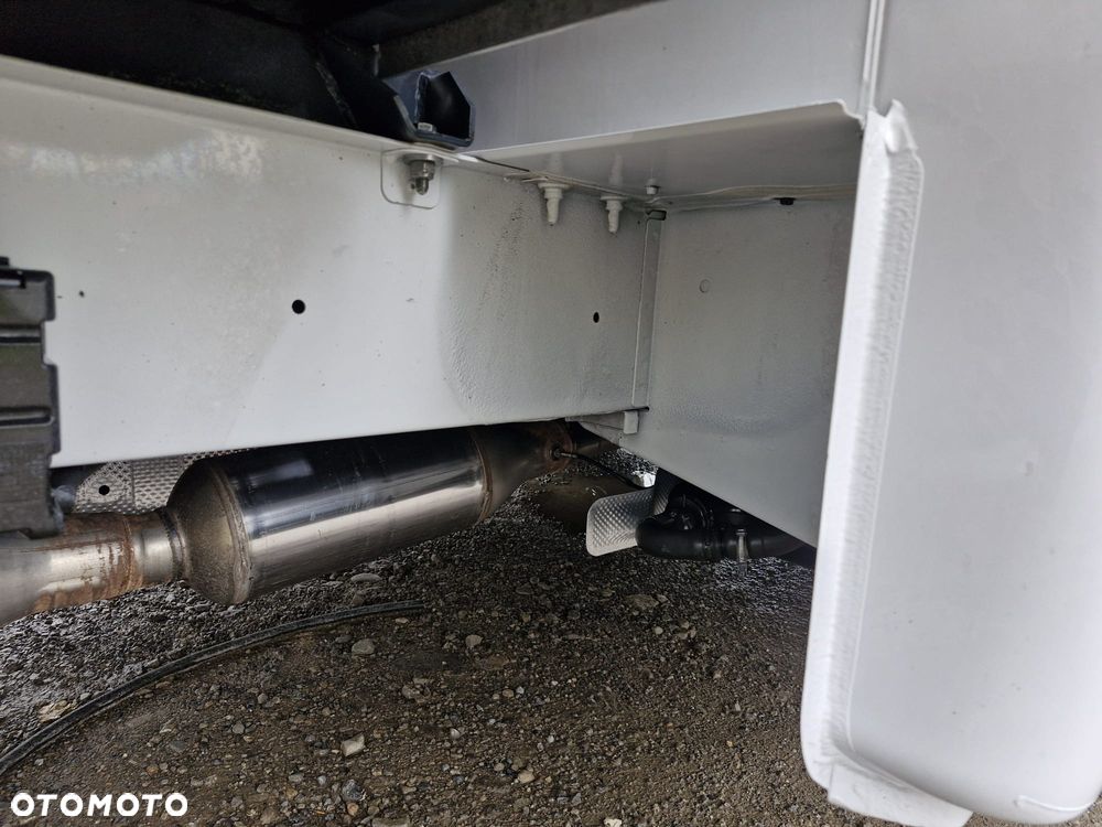 Renault Master 165 DCI Kontener 4.40 M + Winda ! Klima ! - 8