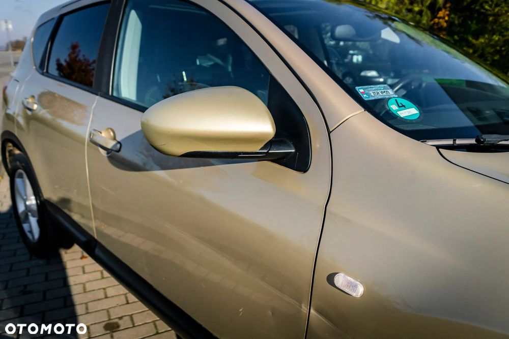 Nissan Qashqai 2.0 dCi 4x4 Tekna - 2