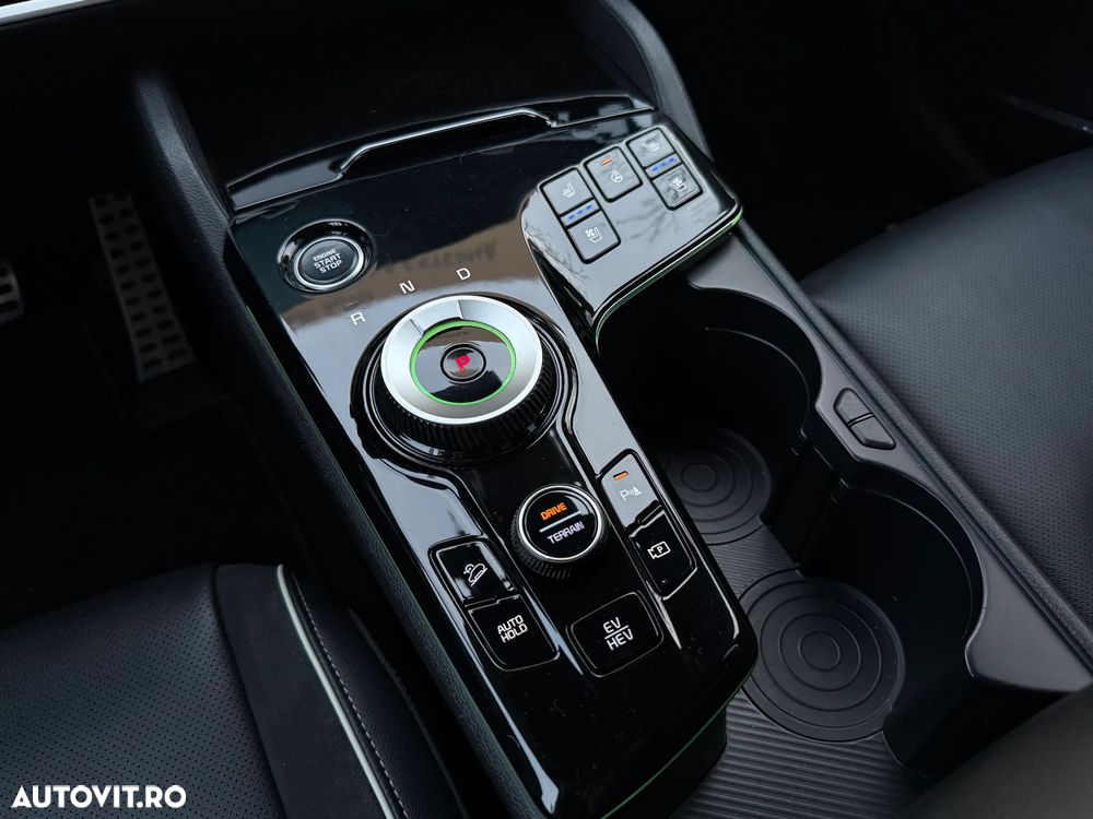 Kia Sportage 1.6 T-GDI PHEV 6AT 4x4 GT Line - 22