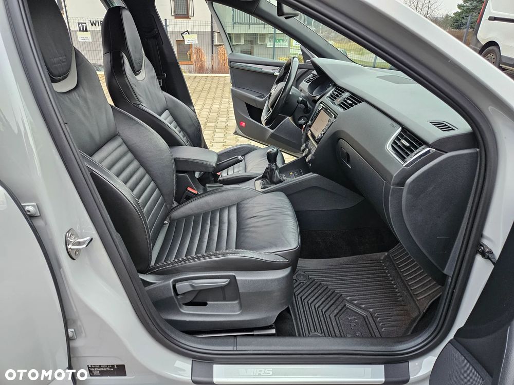 Skoda Octavia 2.0 TSI RS - 19