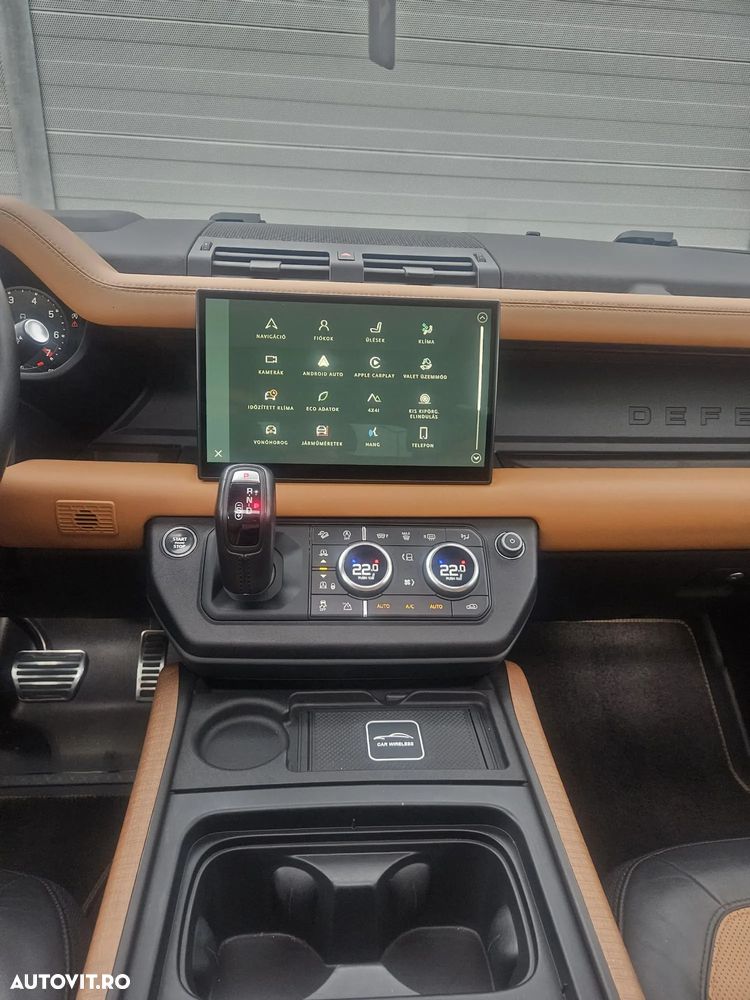 Land Rover Defender - 16