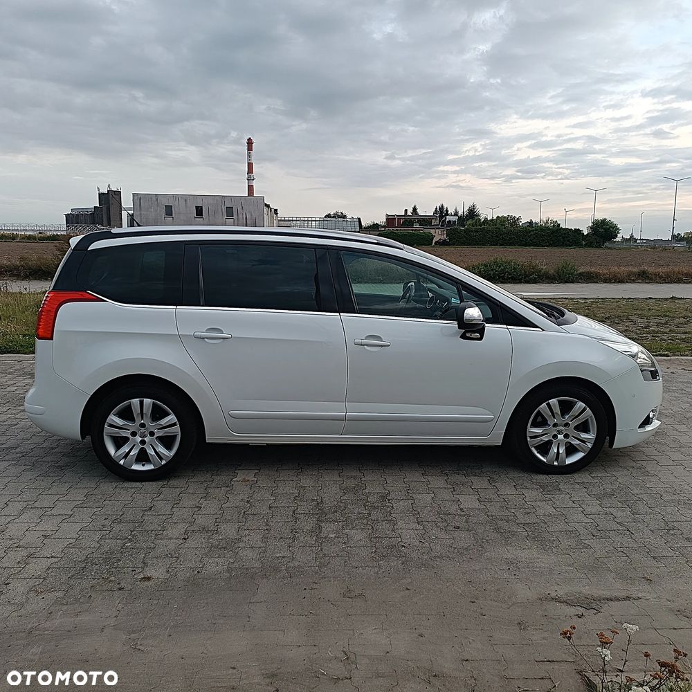 Peugeot 5008 2.0 HDi Premium + - 10