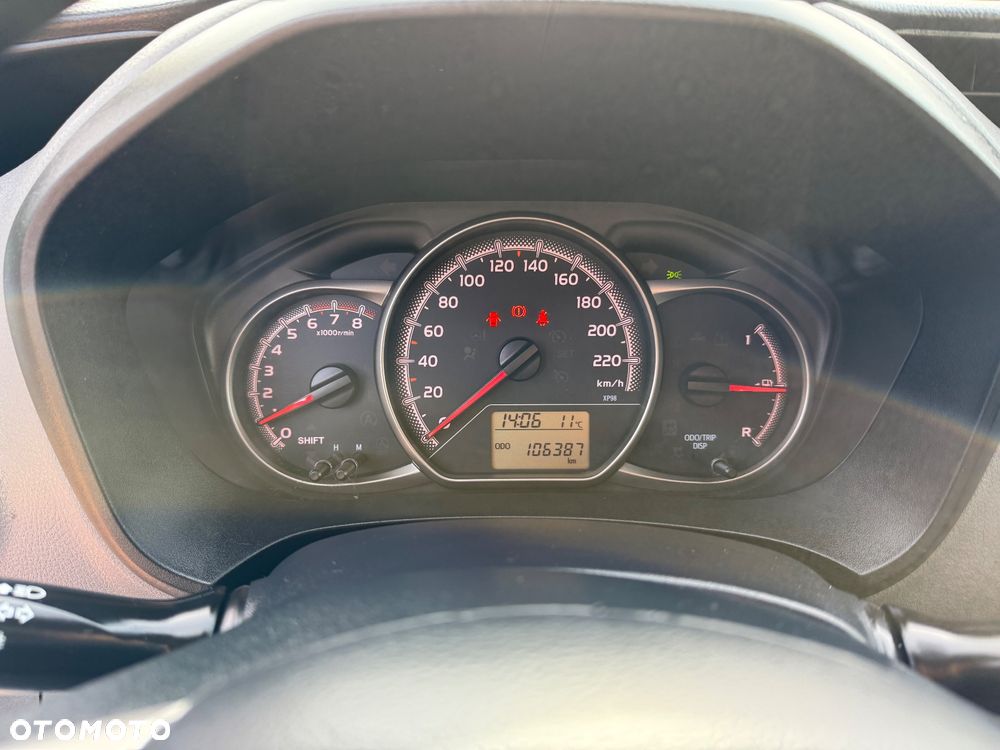 Toyota Yaris - 13