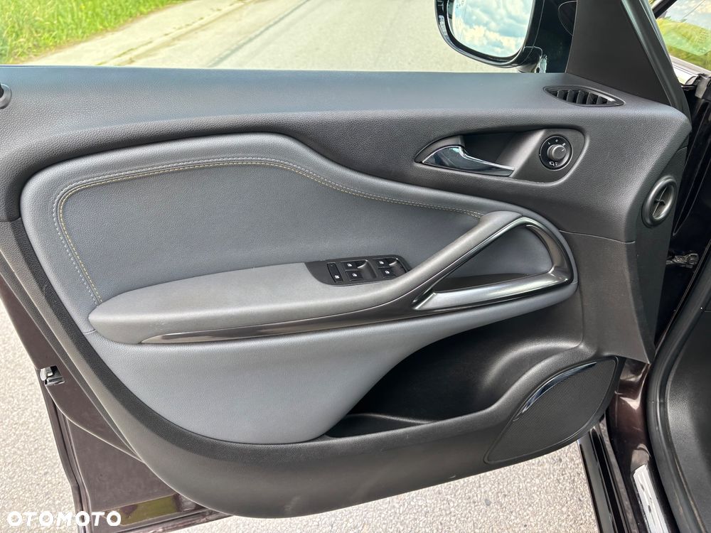 Opel Zafira 2.0 CDTI Enjoy - 28