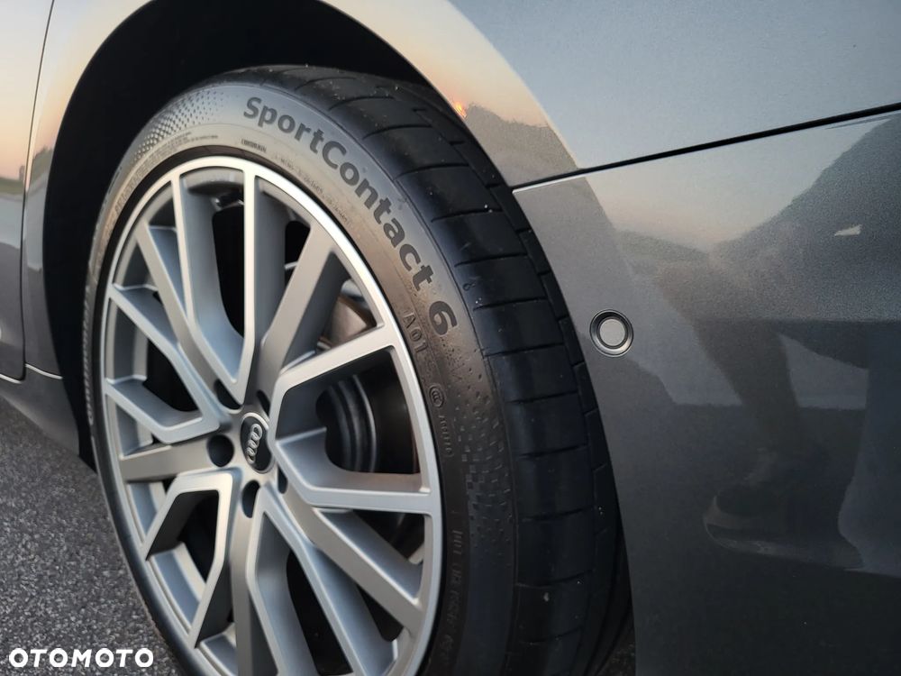 Audi A6 Avant 40 TDI quattro S tronic S line - 38