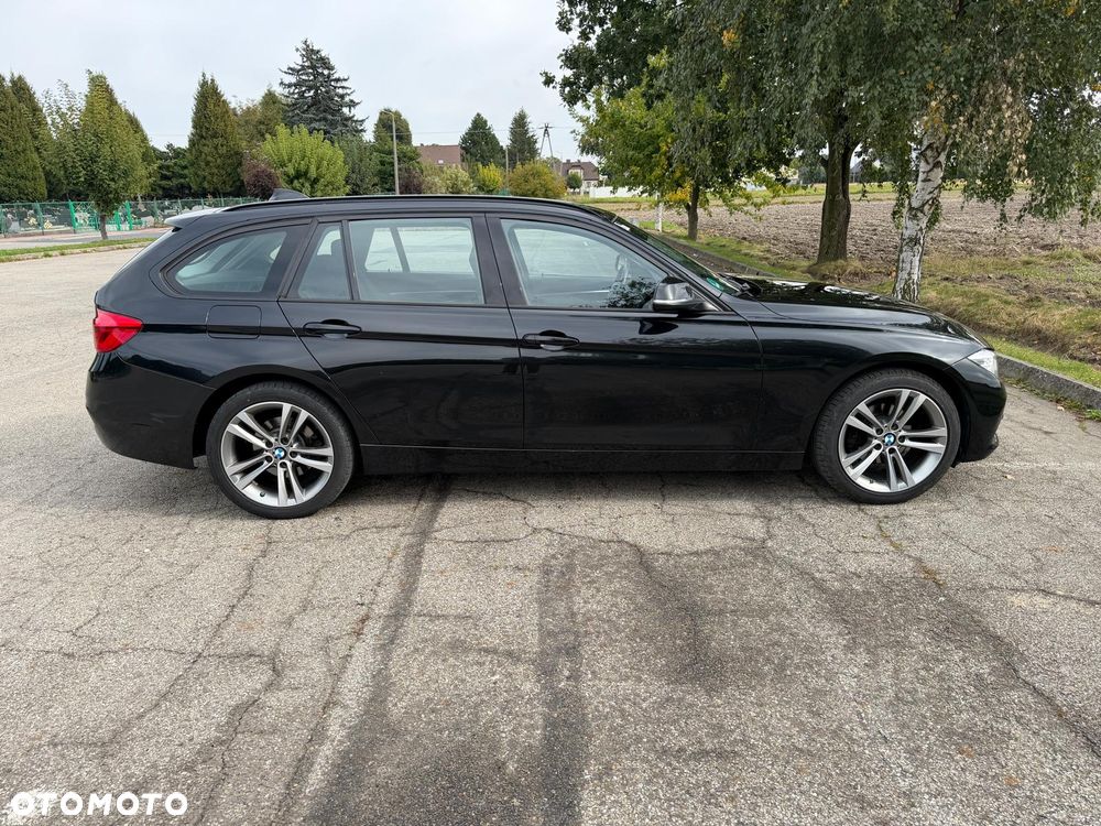 BMW Seria 3 320i xDrive Sport Line - 10