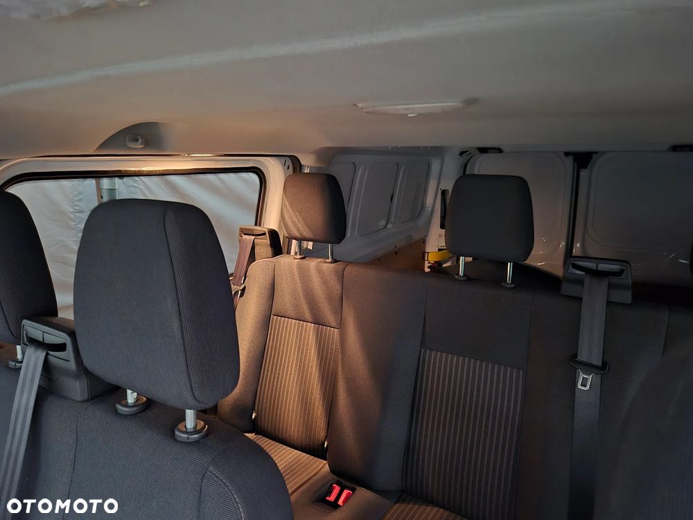 Ford TRANSIT CUSTOM - 9