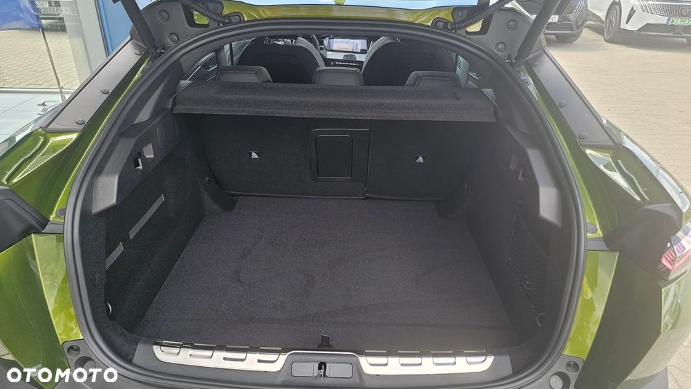 Peugeot 408 - 16