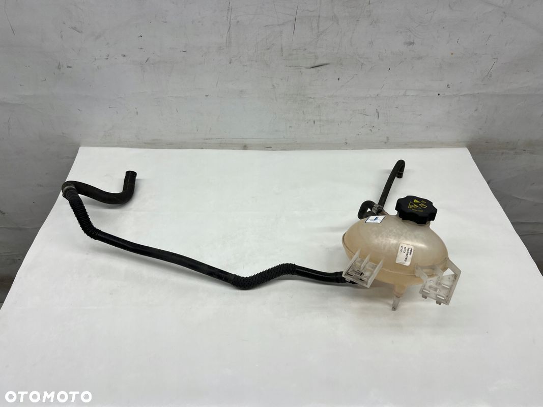 Fiat 500X zbiorniczek wyrównawczy 00520527670 - 1
