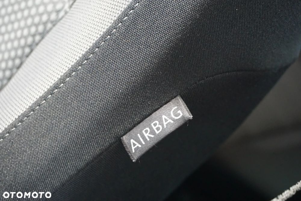 Volkswagen Golf 2.0 TDI DPF Comfortline - 26