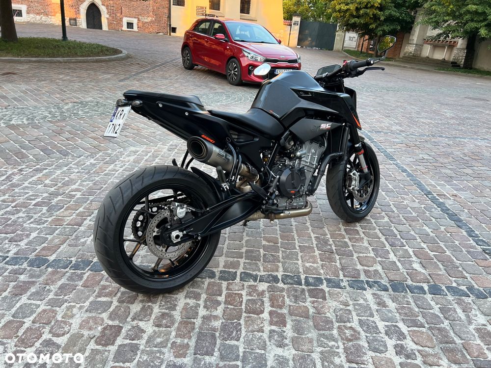 KTM DUKE 890 - 6