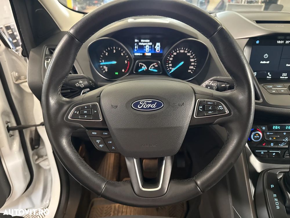 Ford Kuga - 17