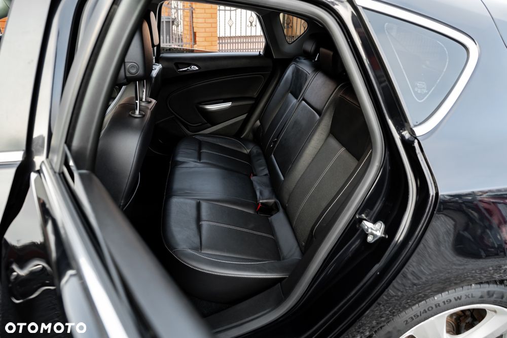 Opel Astra 1.6 Turbo Sport - 21