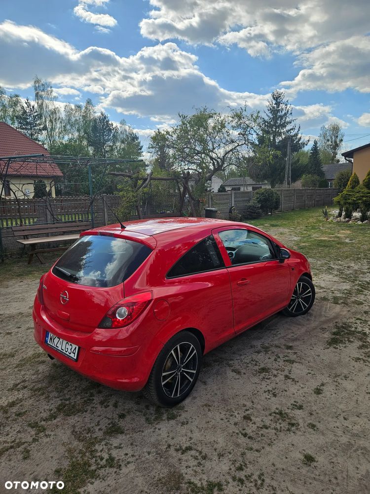 Opel Corsa 1.4 16V Cosmo - 4