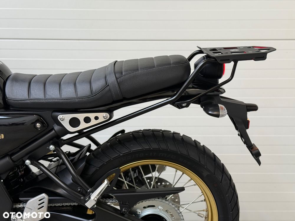 Yamaha XSR - 33