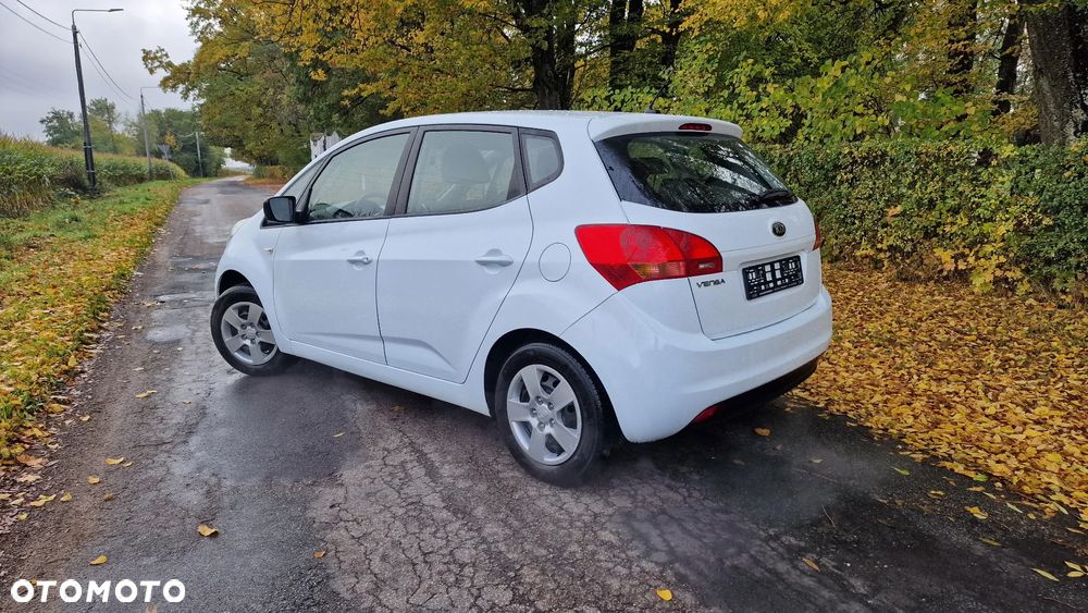 Kia Venga 2012 photo 4