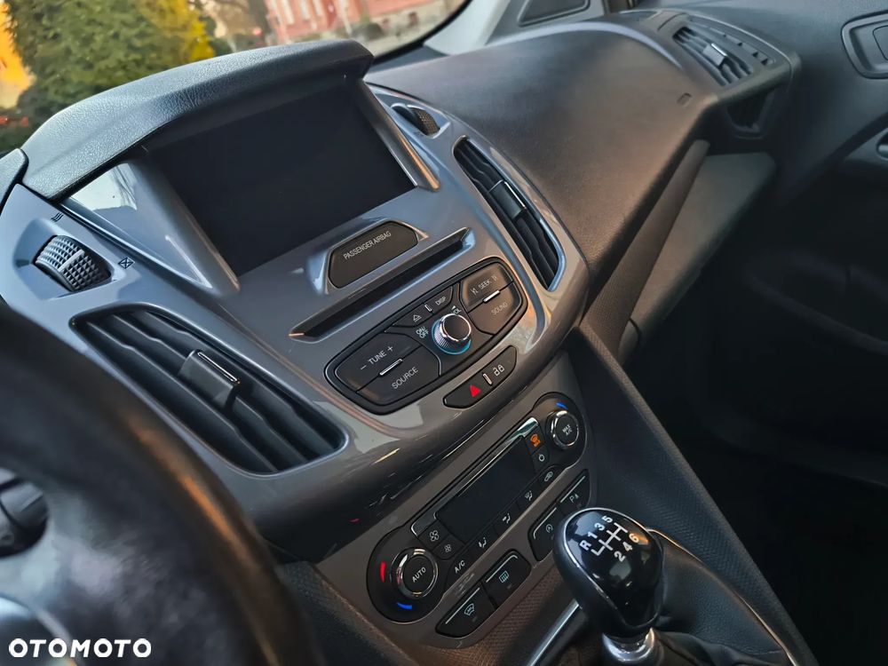 Ford Tourneo Connect Grand - 4